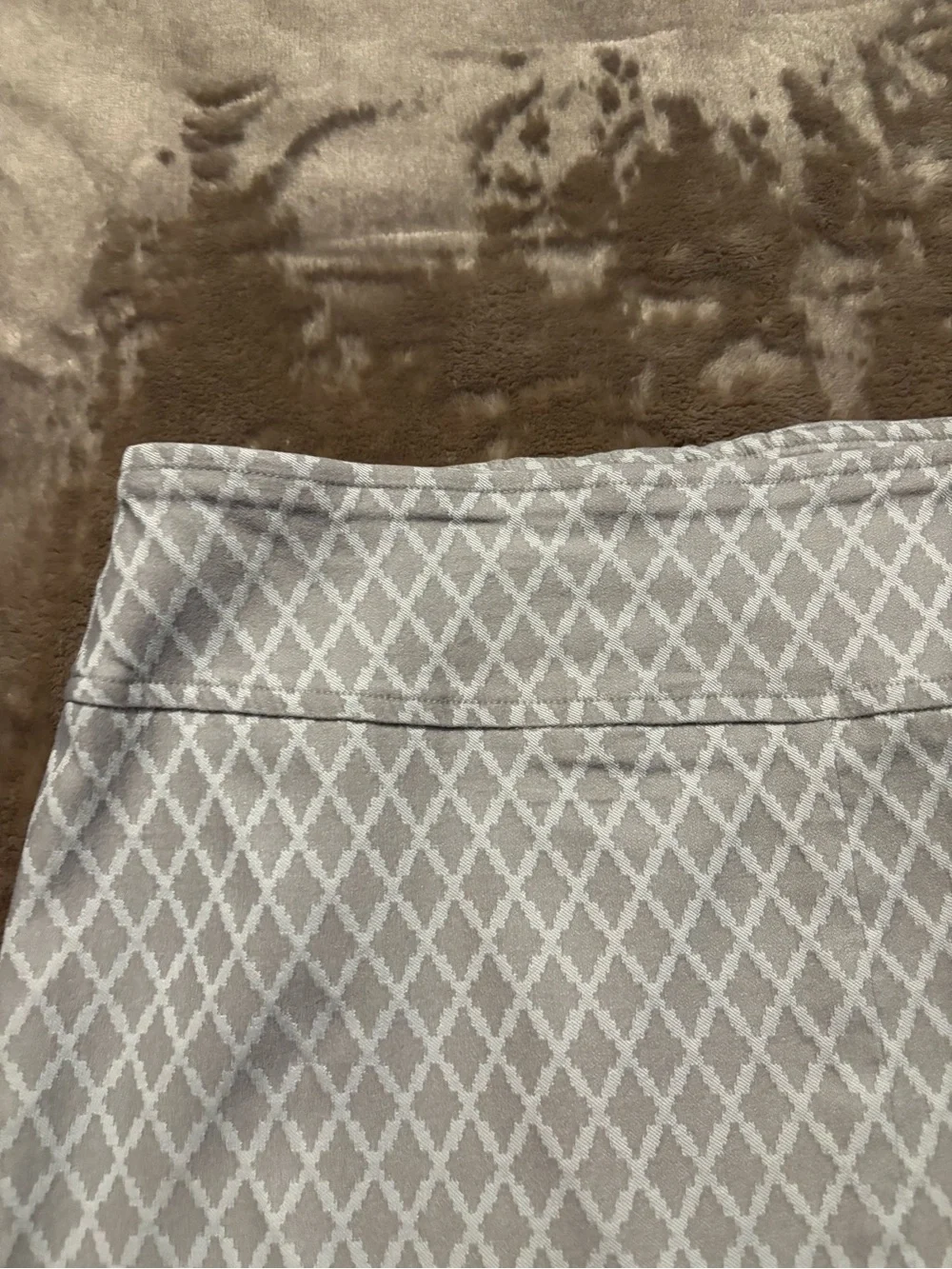 Soho Apparel Skirt Women’s Size M Beige/White Diamond-Pattern Pencil Skirt - Picture 7 of 8